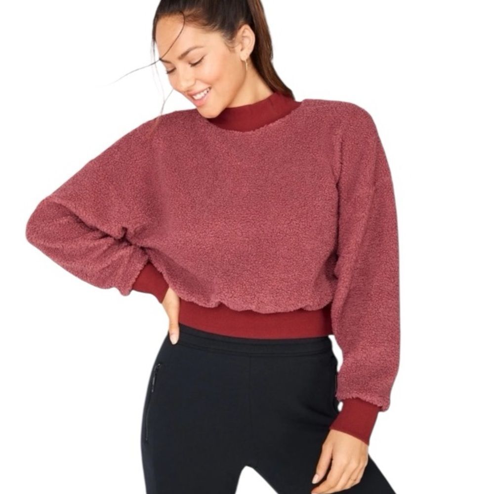 Fabletics Malia Polar Fleece Poodle Yarn Burgundy Cropped‎ Sweatshirt SZ Medium